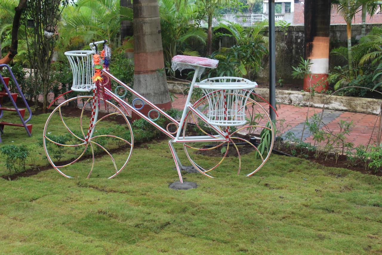 Ambhai Farmhouse Hotel Wada Buitenkant foto